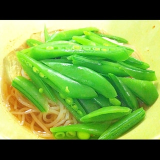 しゃきしゃき！食べ応えのあるスナップエンドウ冷麺